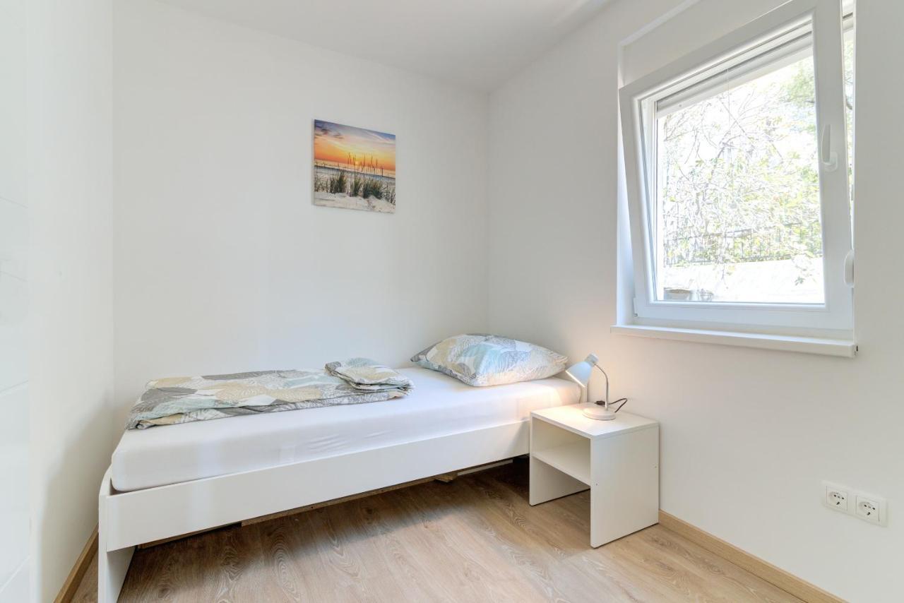Damar Apartmani Zengg Kültér fotó