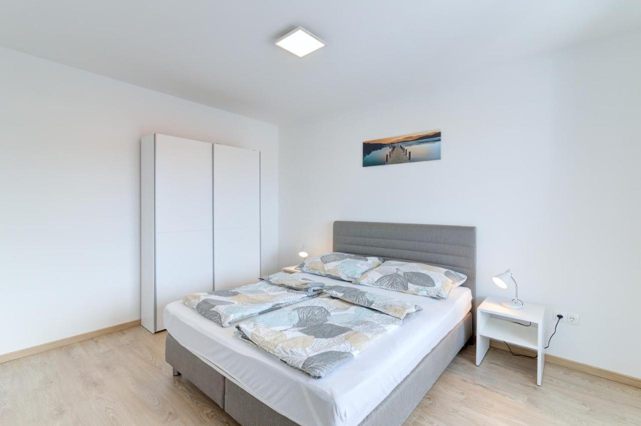 Damar Apartmani Zengg Kültér fotó